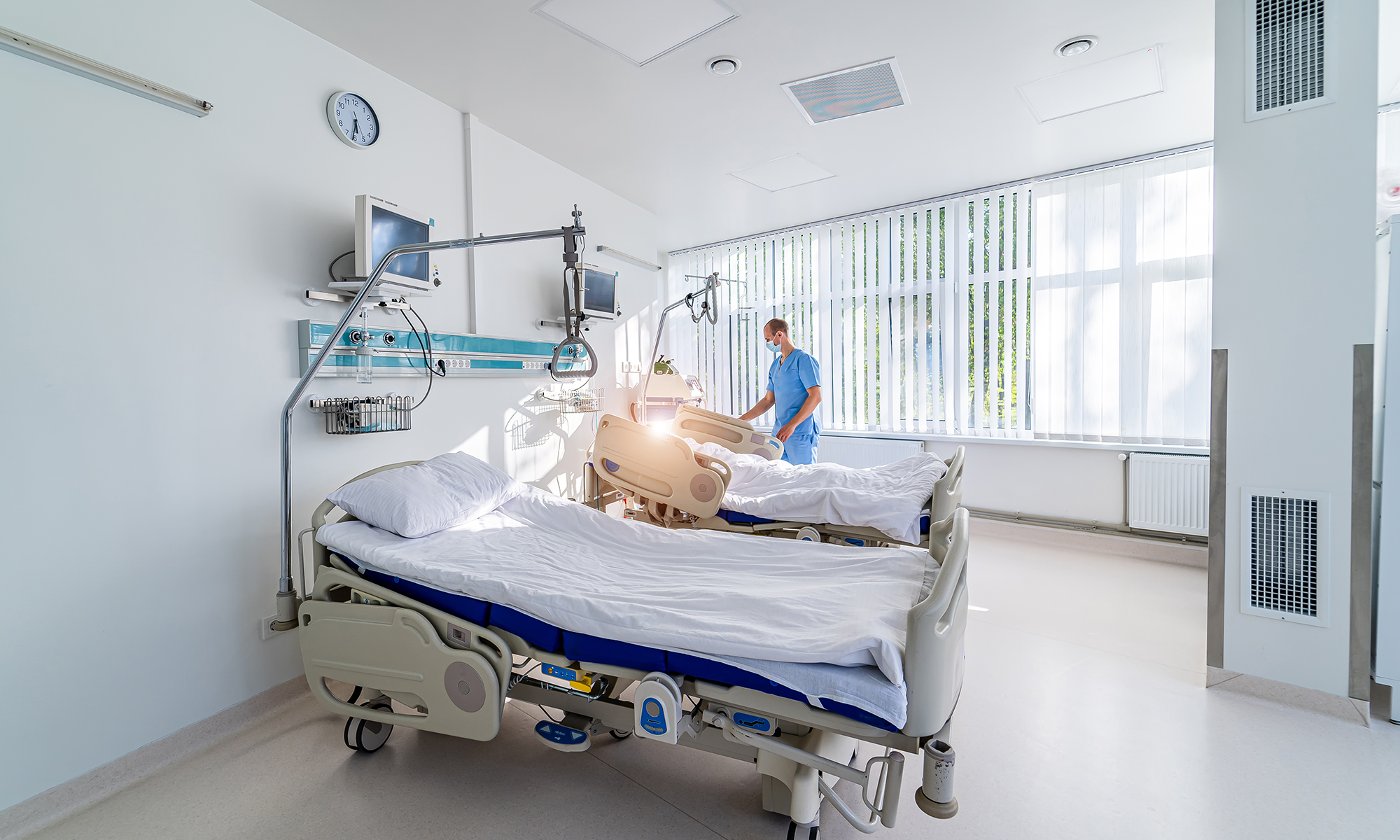 sound-masking-on-ceiling-ip-speaker-in-hospital-room